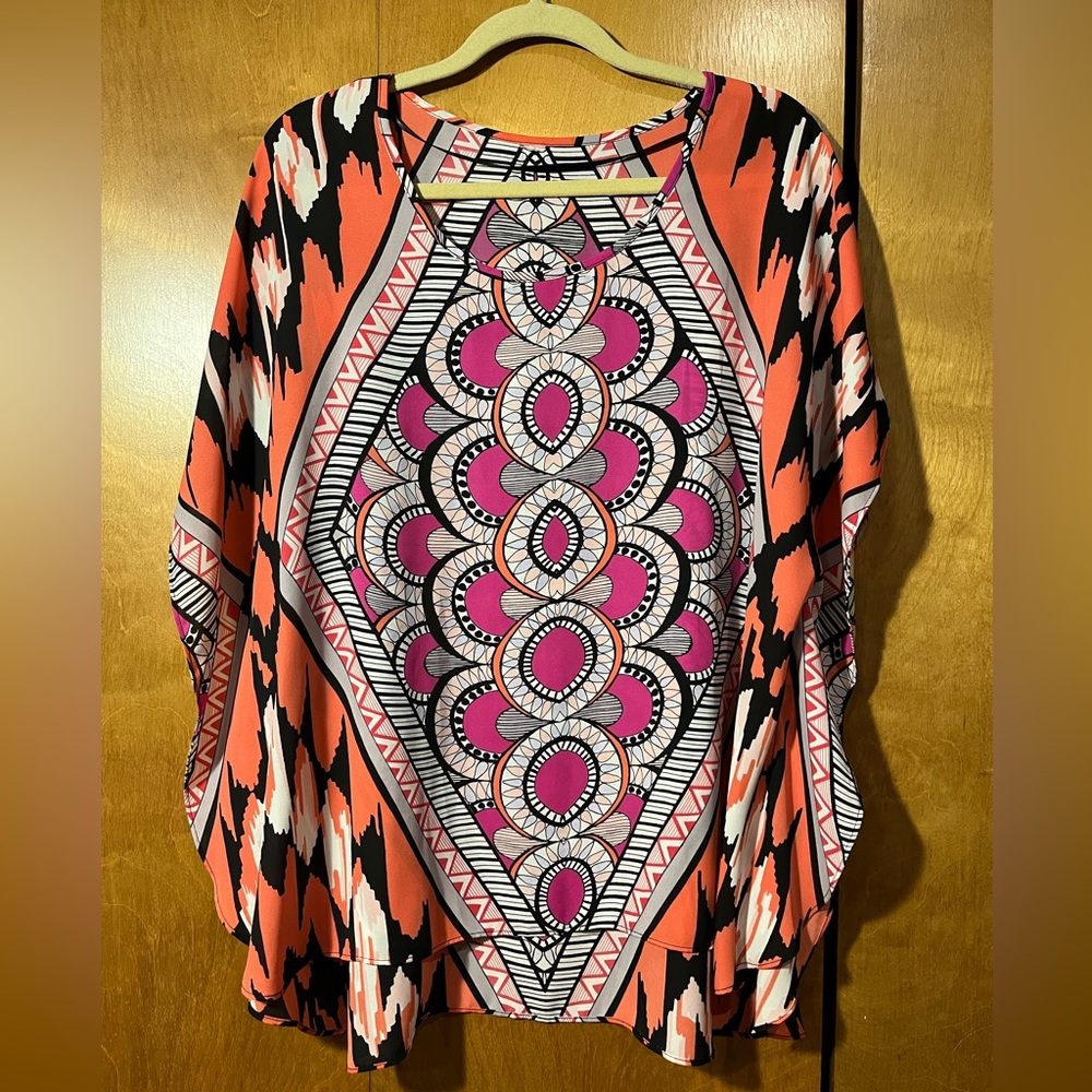 Modern Art Deco Print Flowing Topper